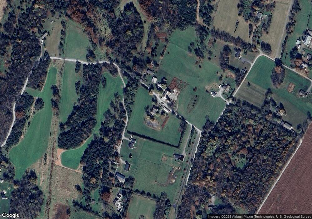 836 Hollida Ln, Martinsburg, WV 25404 - photo 1