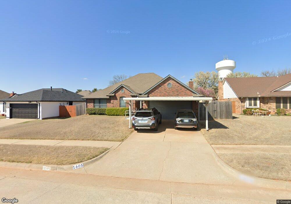 1605 NE 10th St, Moore, OK 73160 - photo 1
