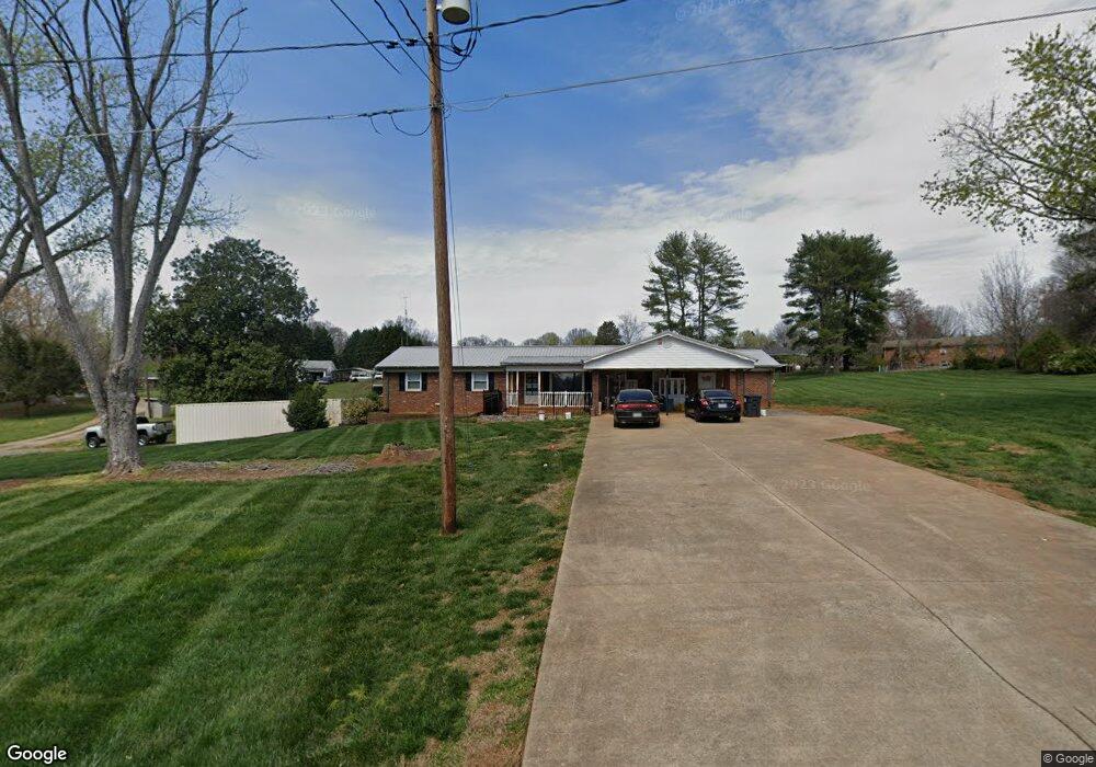 135 Jenkins Rd, Statesville, NC 28625 - photo 1