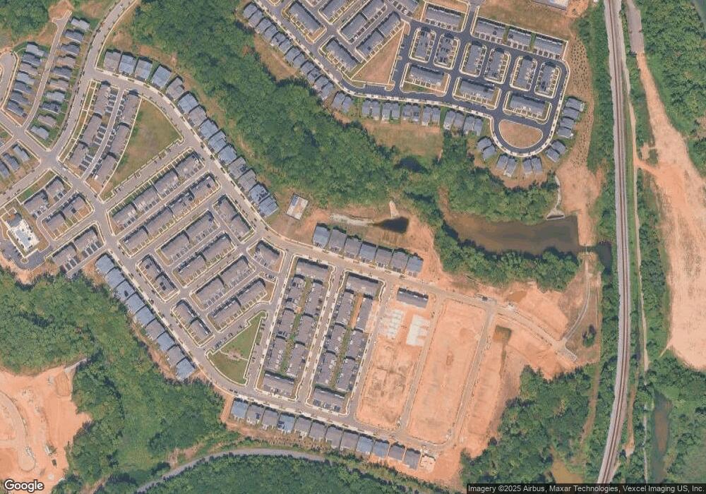 17945 Woods Overlook Dr, Dumfries, VA 22026 - photo 1