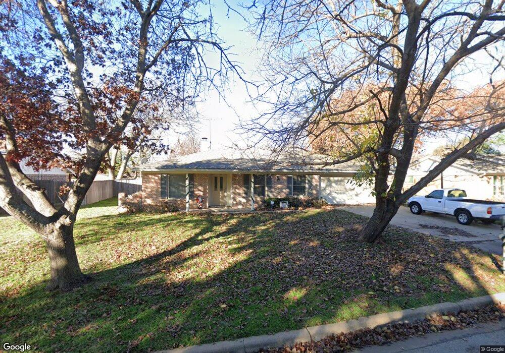 213 Glenn Dr, Hurst, TX 76053 - photo 1