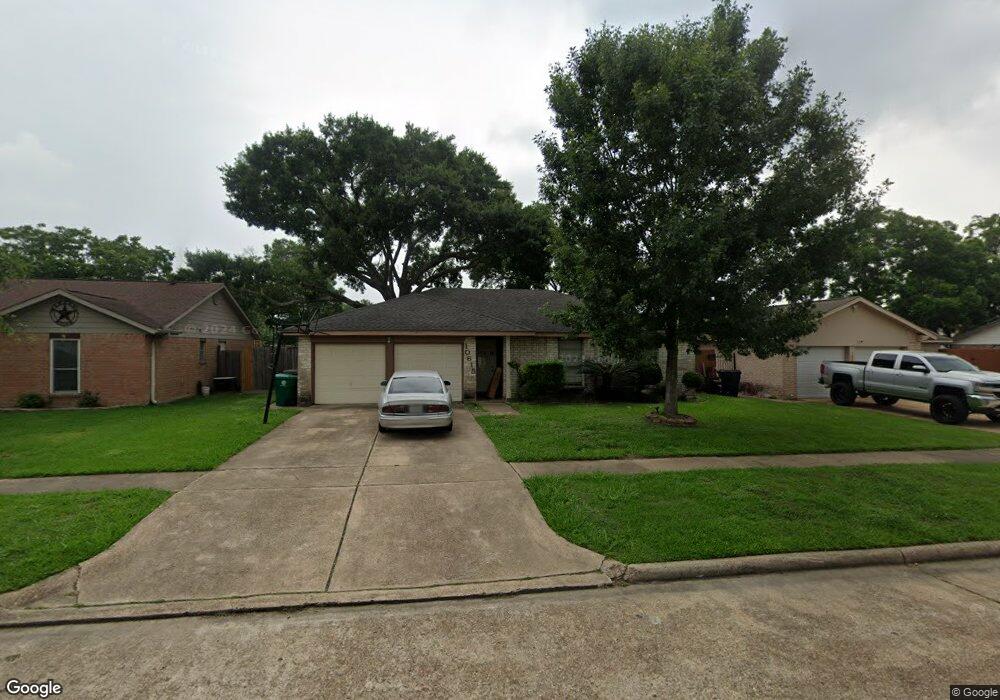 10615 Kirkglen Dr, Houston, TX 77089 - photo 1