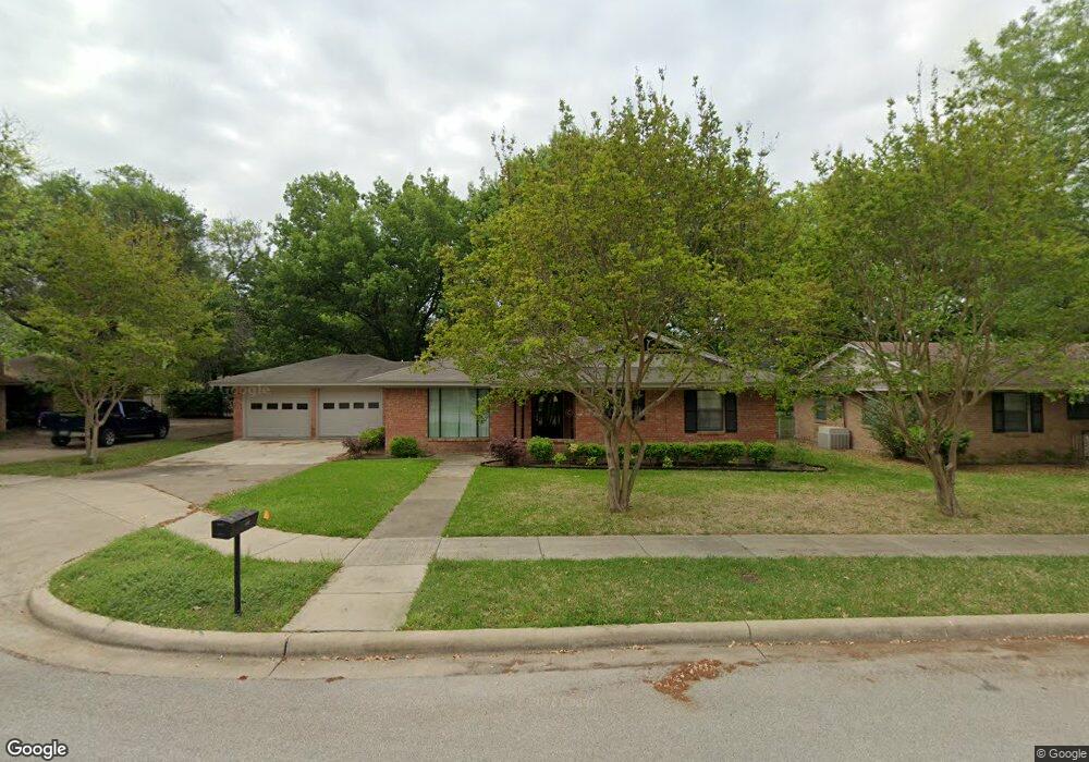 1505 Larue Cir, Ennis, TX 75119 - photo 1