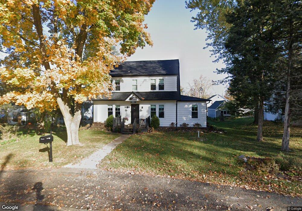 723 Main St, Delafield, WI 53018 - photo 1