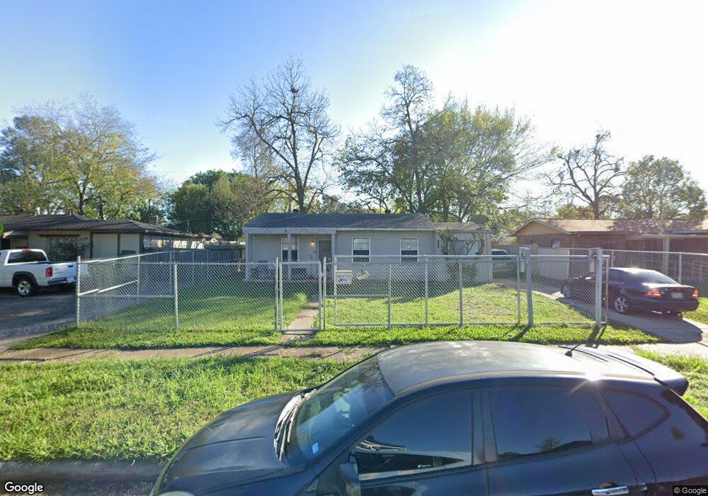 7530 Moline St, Houston, TX 77087 - photo 1