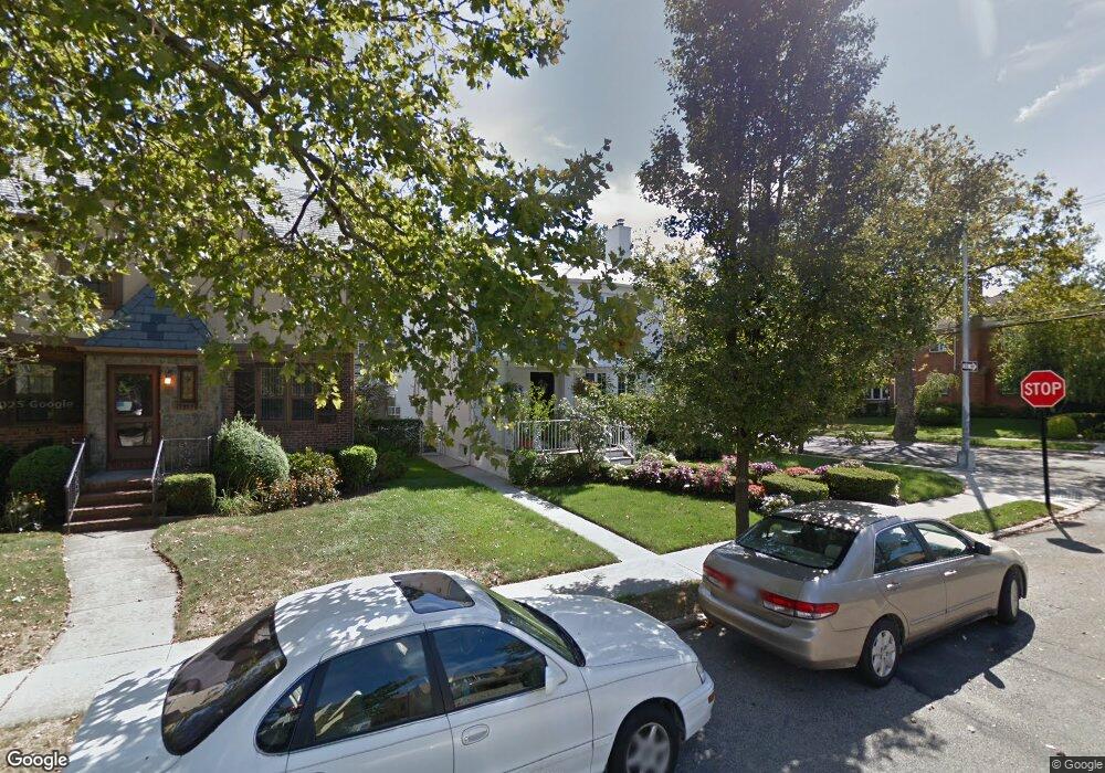 8155 189th St, Hollis, NY 11423 - photo 1