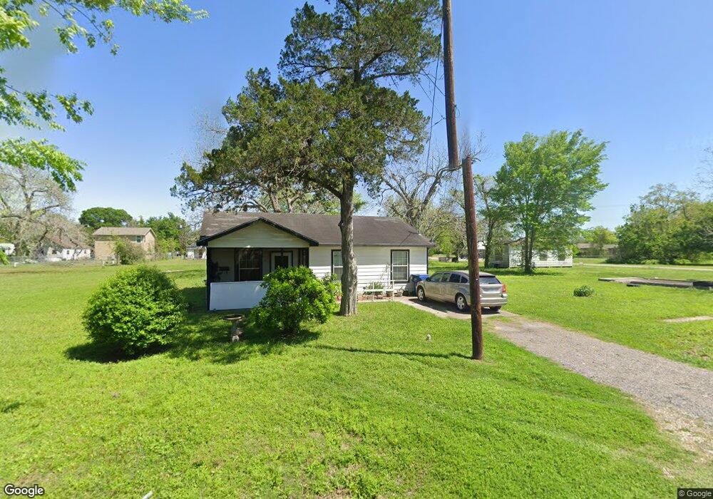 2415 Avenue B, Bay City, TX 77414 - photo 1