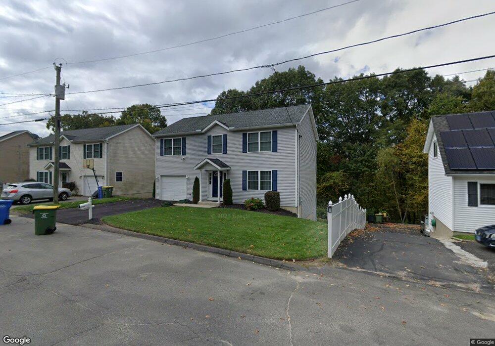 137 Kara Dr, Waterbury, CT 06704 - photo 1