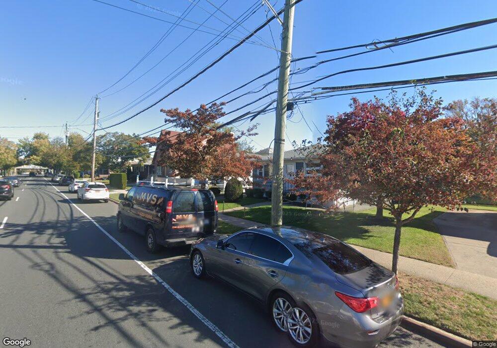 887 Targee St, Staten Island, NY 10304 - photo 1