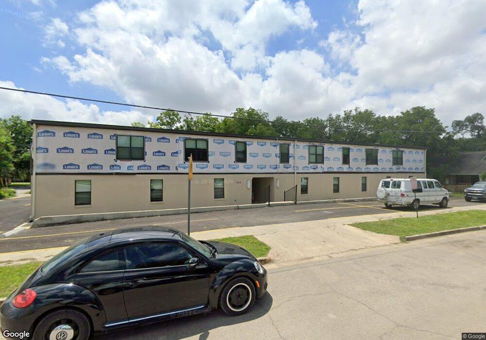 605 W Hutchison St, San Marcos, TX 78666 - photo 1