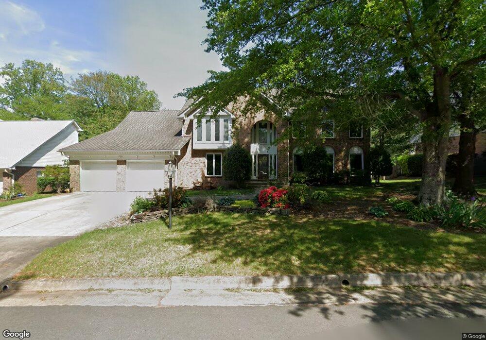 3901 Sandalwood Ct, Fairfax, VA 22031 - photo 1