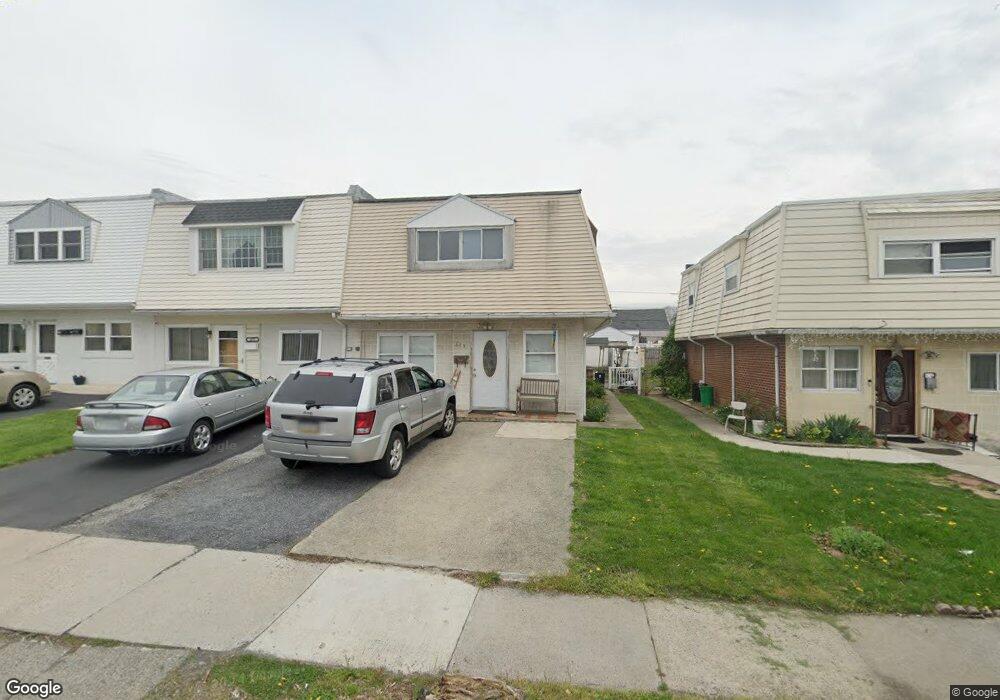 875 N Graham St, Allentown, PA 18109 - photo 1