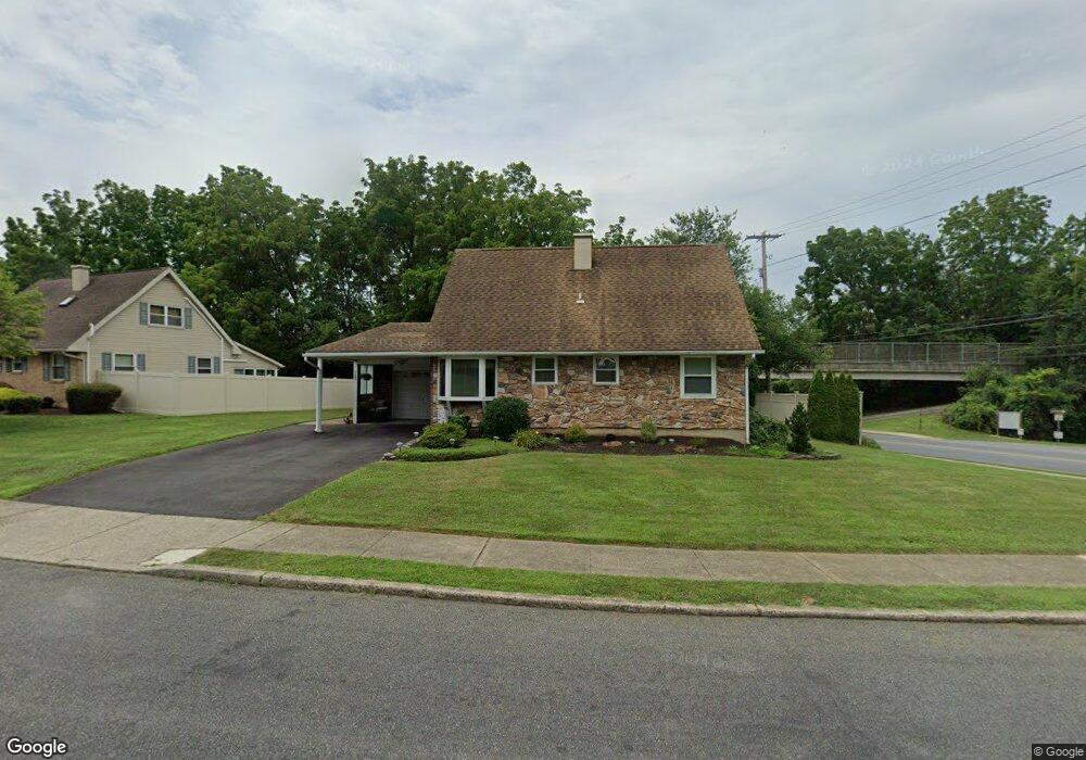 3202 S 5th St, Whitehall, PA 18052 - photo 1