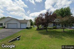 113 Windward Ln, Rochelle, IL 61068