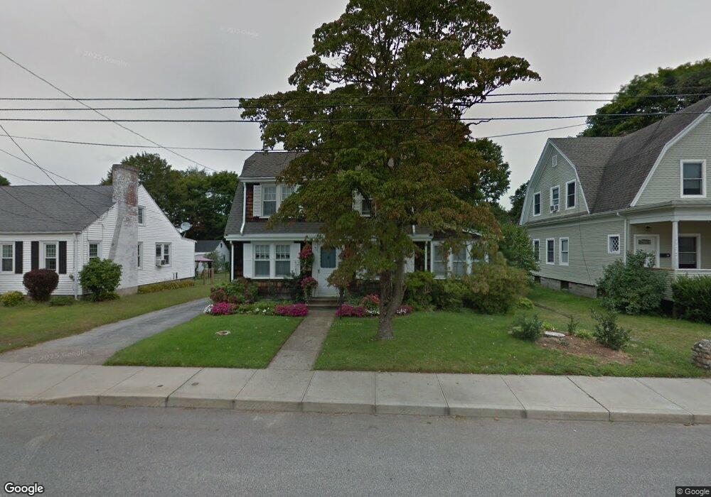 30 Lester Ave, Pawcatuck, CT 06379 - photo 1