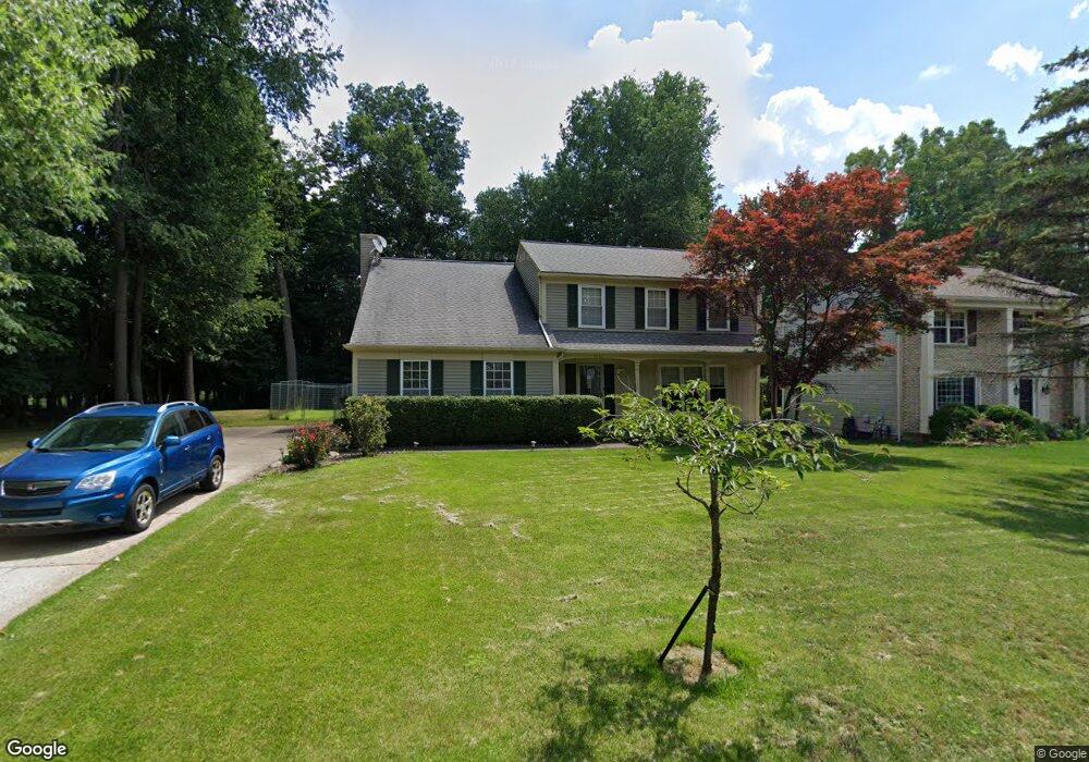 1711 Dawncrest Dr, West Bloomfield, MI 48324 - photo 1