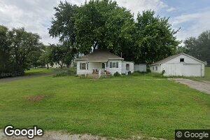 614 S 6th St, Seneca, KS 66538
