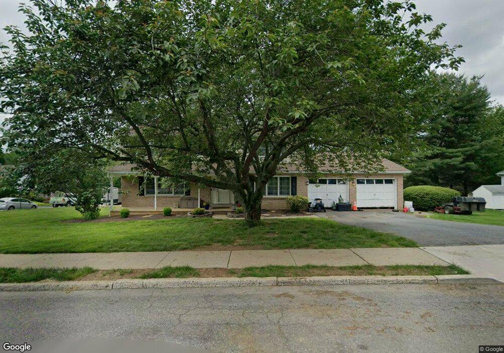 86 Hillcrest Dr S, Macungie, PA 18062 - photo 1