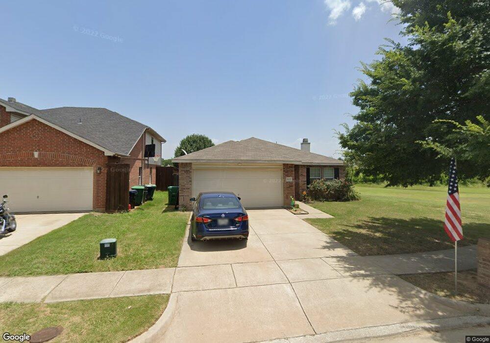 5905 English Manor Rd, Denton, TX 76210 - photo 1