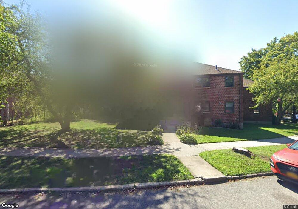 24592 62nd Ave unit 2, Little Neck, NY 11362 - photo 1