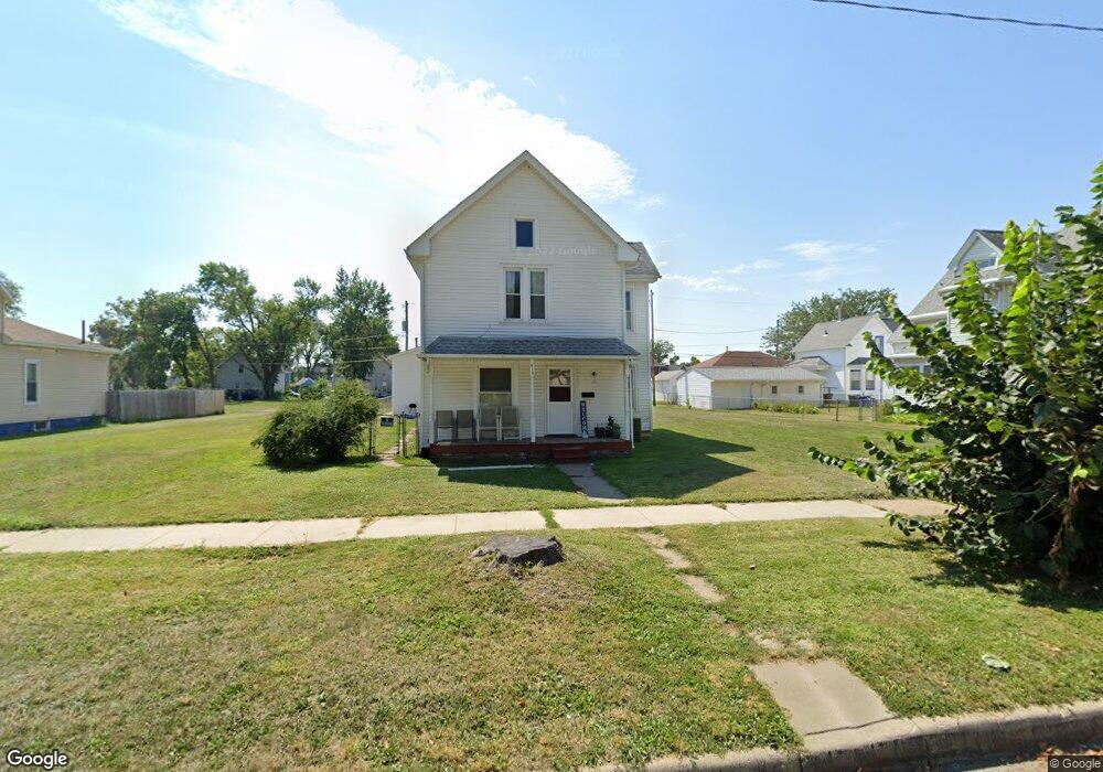 419 F Ave NW, Cedar Rapids, IA 52405 - photo 1