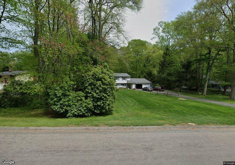 11 Pheasant Run Dr, Gales Ferry, CT 06335 - photo 1