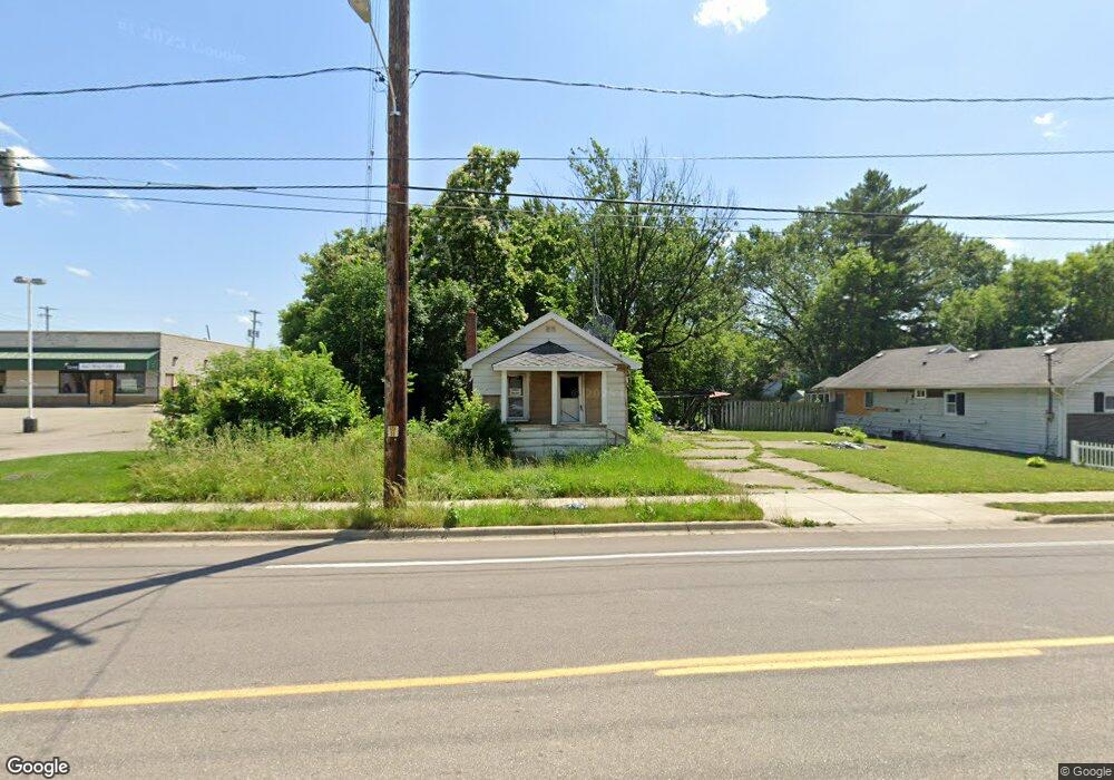 1031 W Atherton Rd, Flint, MI 48507 - photo 1