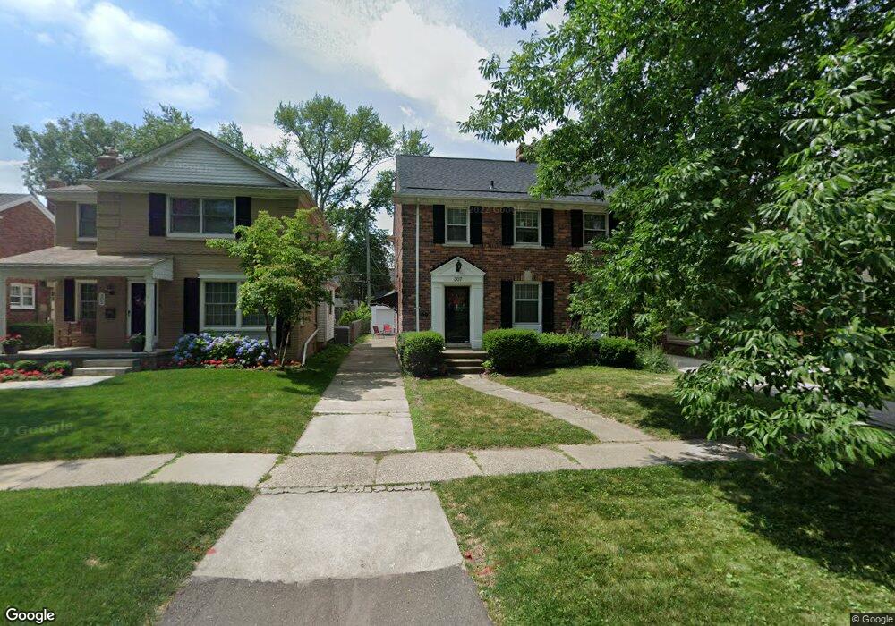 307 Merriweather Rd, Grosse Pointe Farms, MI 48236 - photo 1