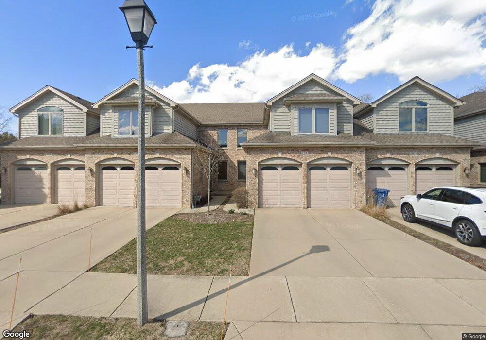 159 Mayo Ct unit 2, Elmhurst, IL 60126 - photo 1