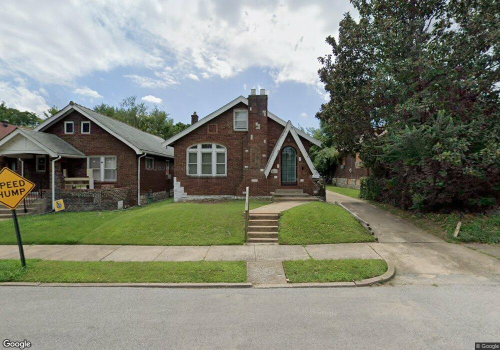 4666 Penrose St, Saint Louis, MO 63115 - photo 1