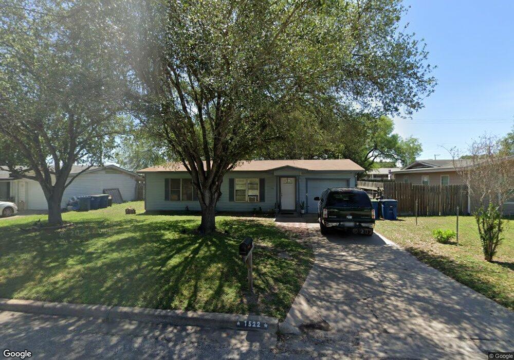 1522 E Corpus Christi St, Beeville, TX 78102 - photo 1