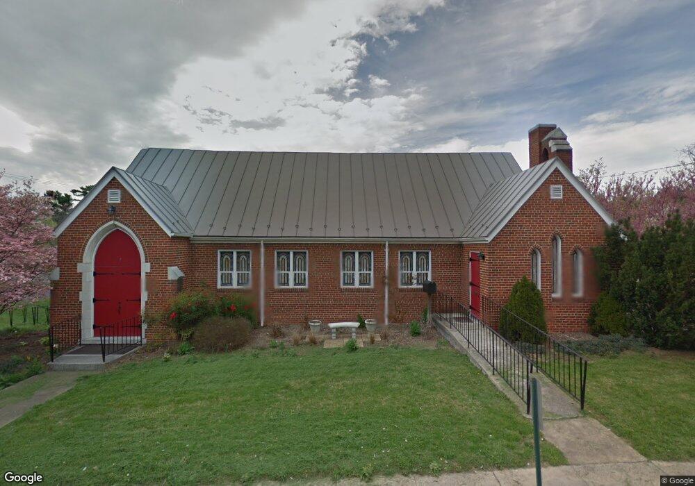 359 N Massanutten St, Strasburg, VA 22657 - photo 1