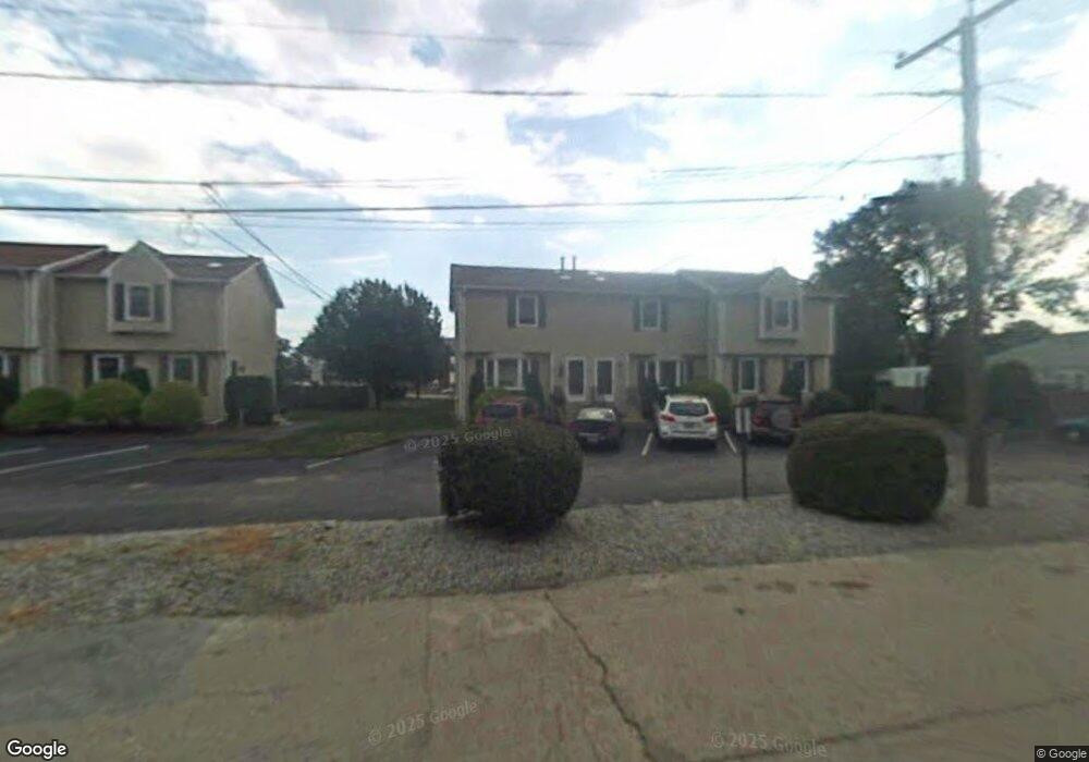 26 4th Ave unit 10, Warwick, RI 02888 - photo 1