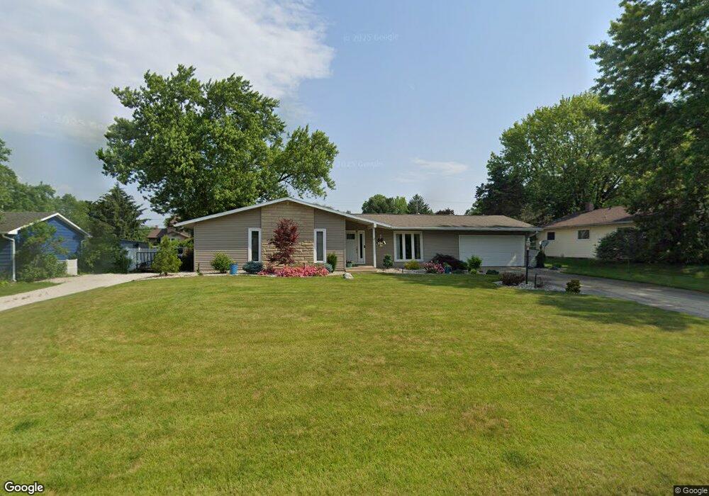18363 Chaucer Ln, South Bend, IN 46637 - photo 1