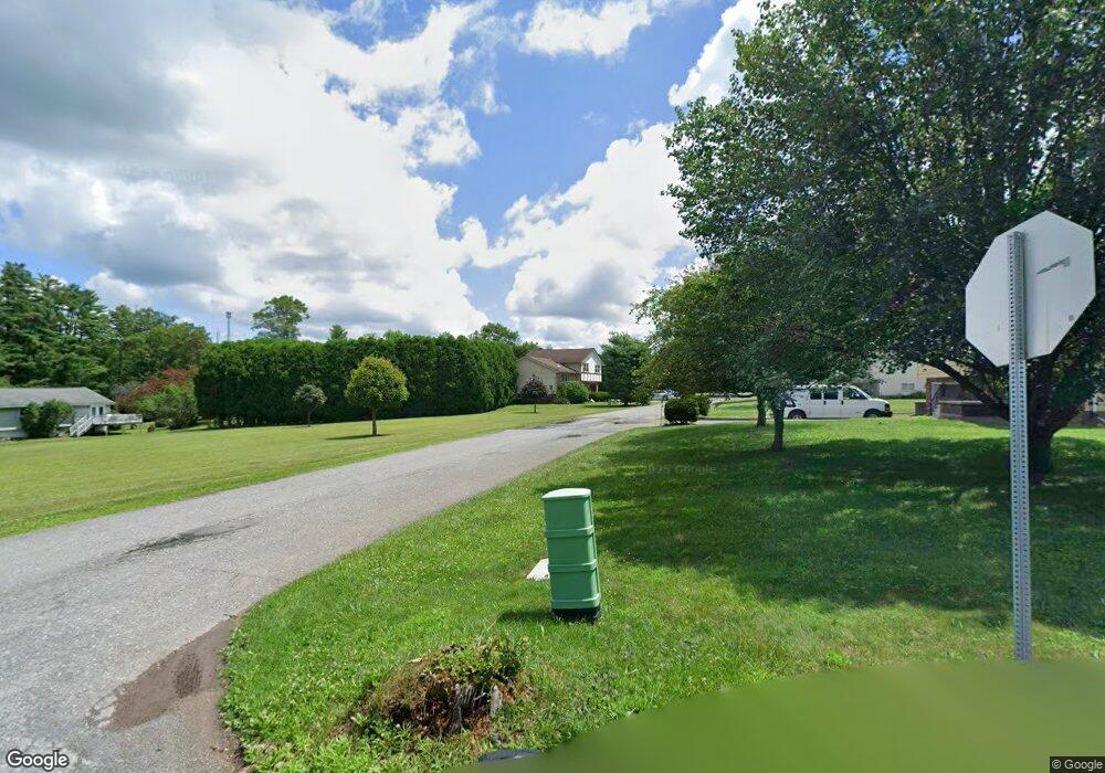 9 Crest Ln, Tamaqua, PA 18252 - photo 1