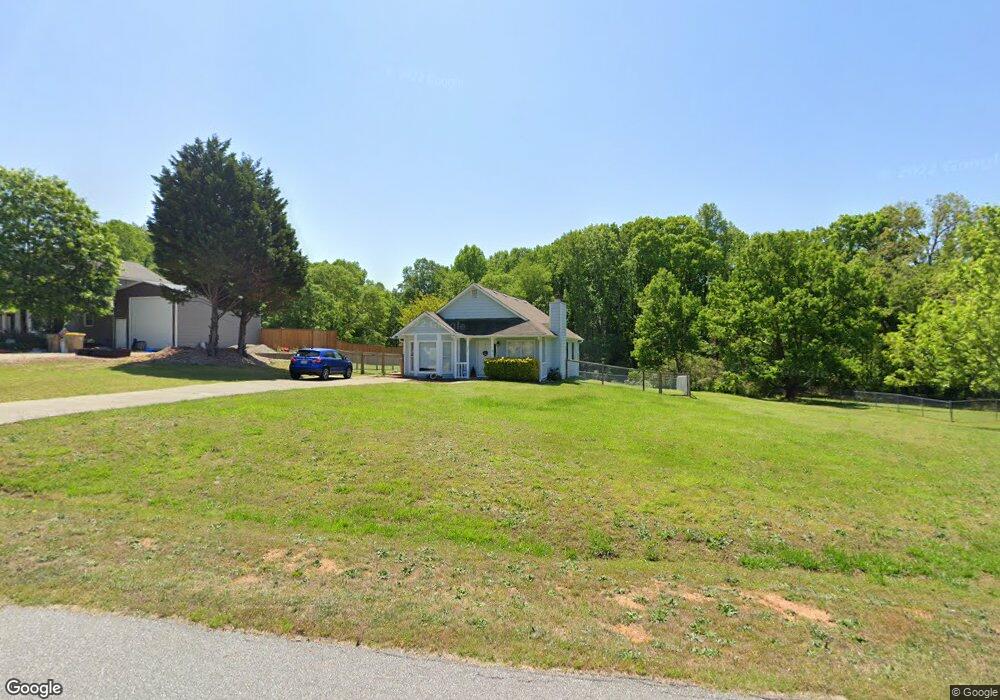 620 Warren Way unit 2, Winder, GA 30680 - photo 1