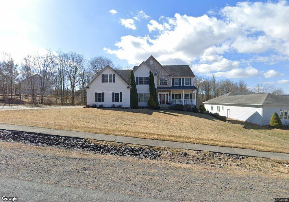 202 Elmwood Dr, Moscow, PA 18444 - photo 1