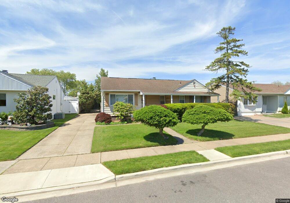 708 Byron Ave, Franklin Square, NY 11010 - photo 1