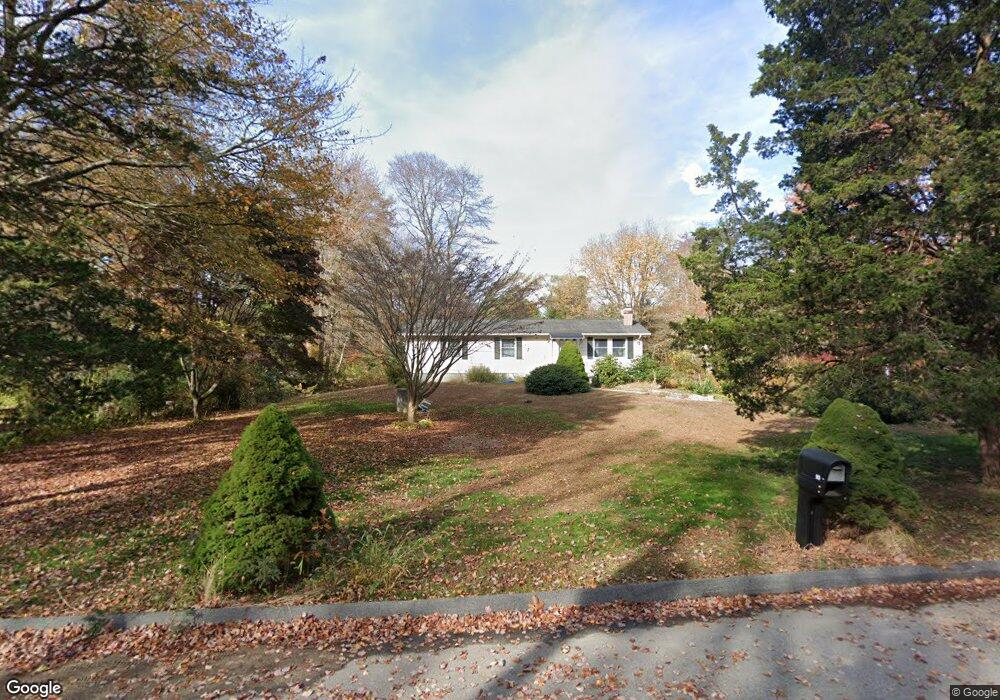 10 Sands Dr, Old Lyme, CT 06371 - photo 1