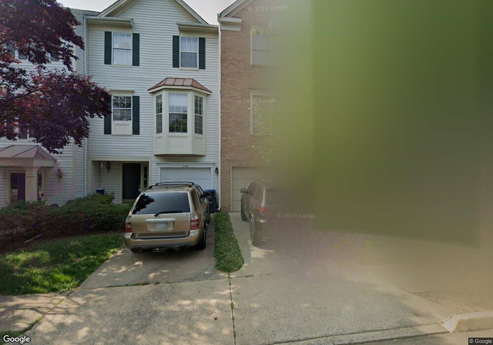 2443 Clover Field Cir, Herndon, VA 20171 - photo 1