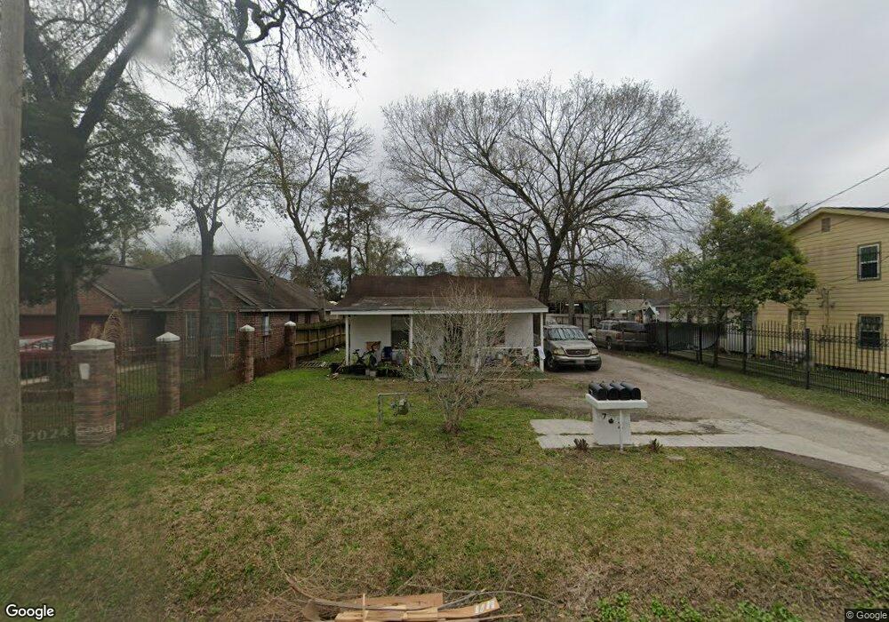 702 Apache St, Houston, TX 77022 - photo 1
