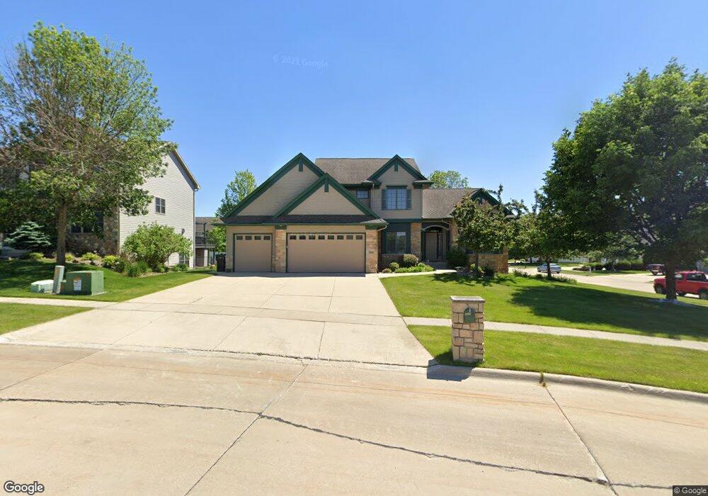 2805 Northview Ln, Cedar Falls, IA 50613 - photo 1