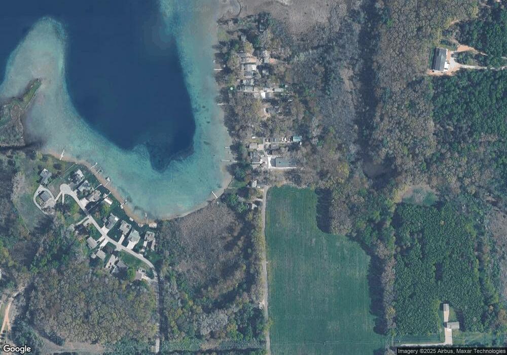 285 Evans Ln, Wayland, MI 49348 - photo 1