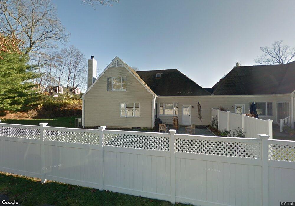 73 Forest St unit 73, New Canaan, CT 06840 - photo 1