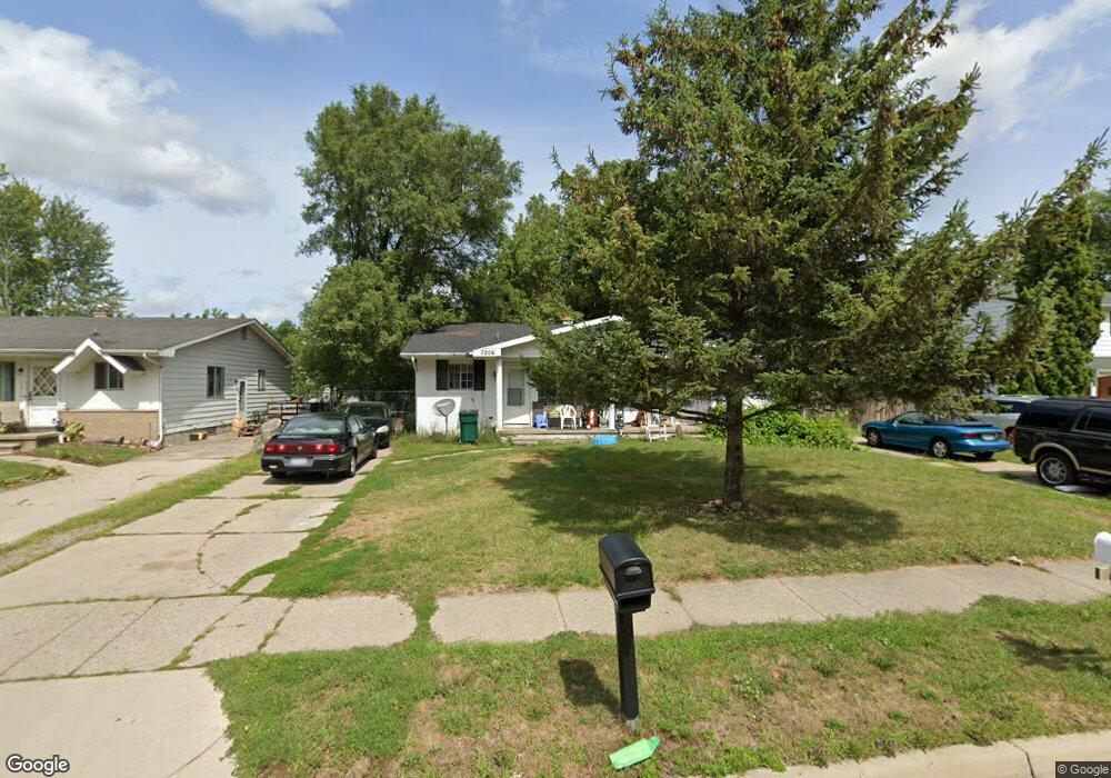 3204 W Holmes Rd, Lansing, MI 48911 - photo 1