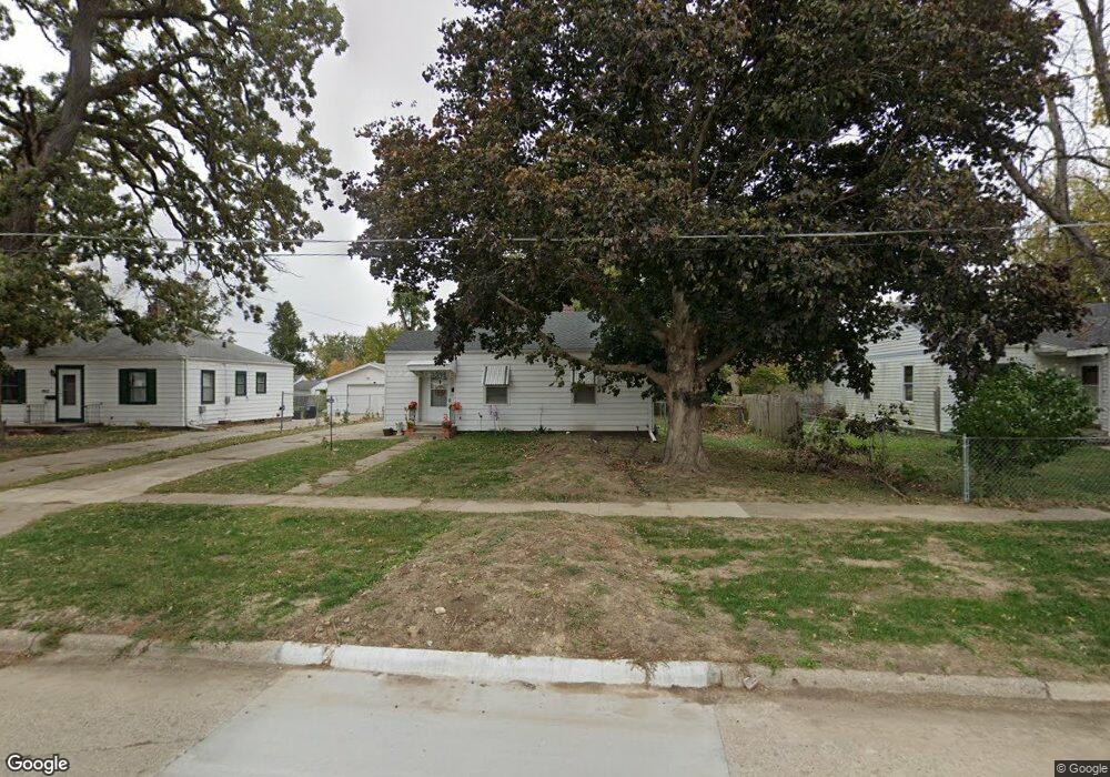 1016 W 5th St S, Newton, IA 50208 - photo 1