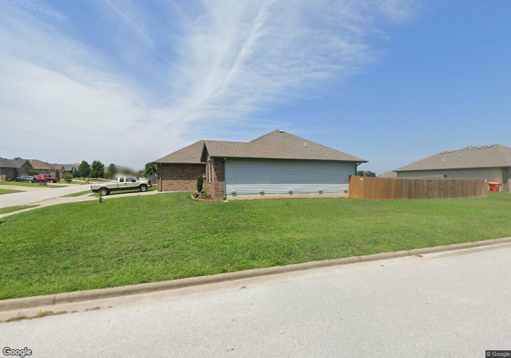 1912 N Seabrook Dr, Nixa, MO 65714 - photo 1