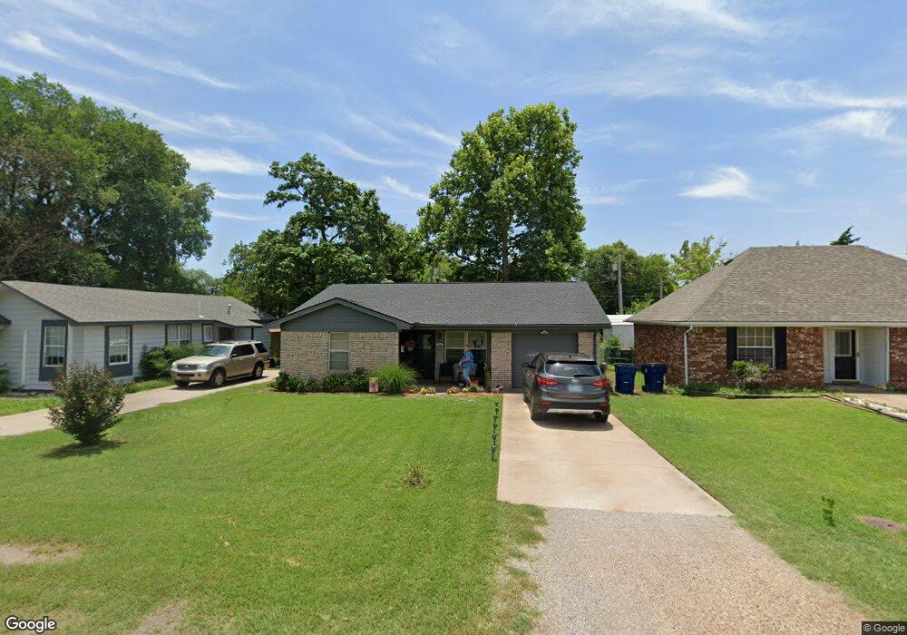 710 W Peach Ave, Duncan, OK 73533 - photo 1