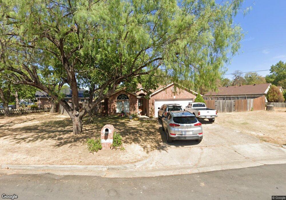 502 Chickapoo Trace, Grand Prairie, TX 75051 - photo 1