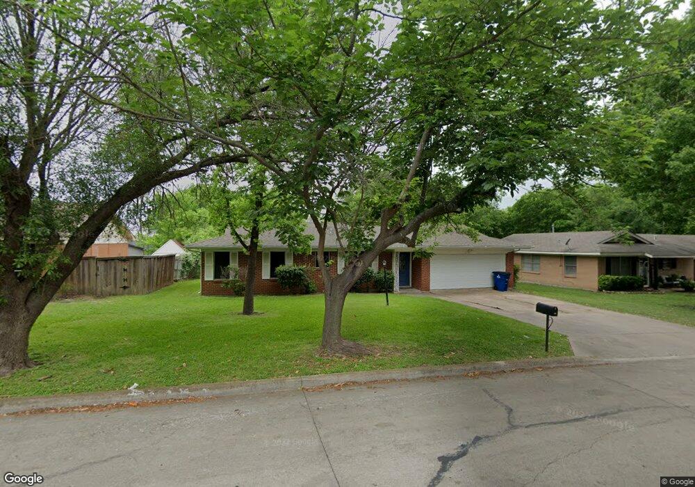 1403 Nichols St, Ennis, TX 75119 - photo 1